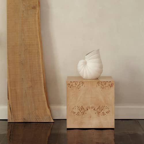 Vase Shell céramique blanc / Coquillage - 15.5 x 22 x H 26.5 cm - Ferm Living - Blanc cassé - Grès
