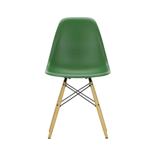 Chaise RE DSW - Eames Plastic Side Chair / (1950) - Pieds bois clair / Recyclé - Vitra - Vert émeraude / érable nuance jaune - Érable massif, Plastique recyclé post-consommation