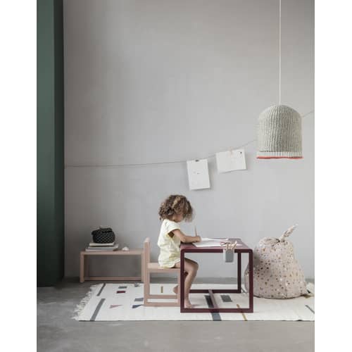 Kindertisch Little Architect holz rosa / für bis zu 4 Kinder - 76 x 55 cm - Ferm Living - Rosa - Eschefurnier
