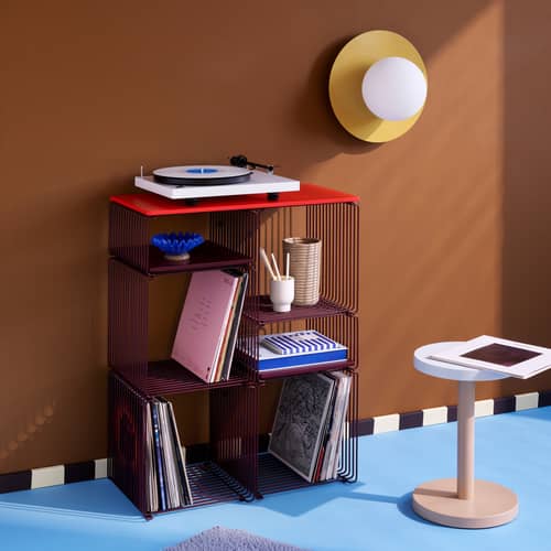  Accessory wood red / Internal Shelf for Panton Wire Single - W 33 x D 34.8 cm - MONTANA - Black Red - Lacquered MDF