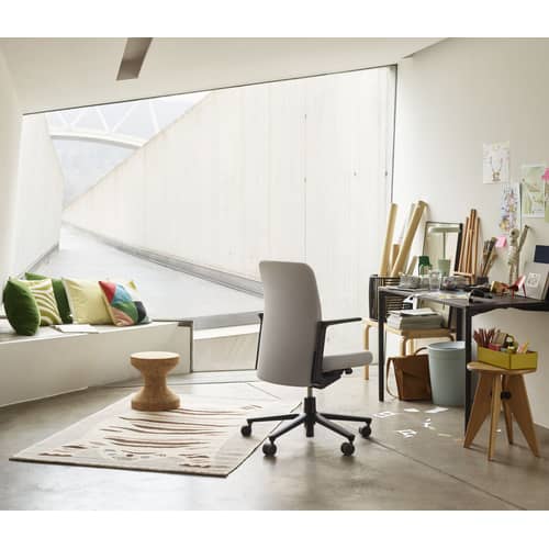 Hocker Bois holz natur / By Jean Prouvé, 1941 - Vitra - Nussbaum - Geölte massive Walnuss