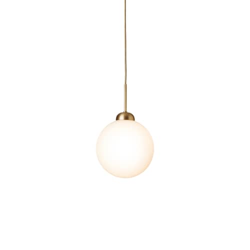 Suspension Apiales 1 Large verre / Ø 20 cm - NUURA - Laiton / Blanc opalin - Aluminium, Verre soufflé bouche