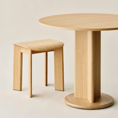 Table ronde Chisel 29 bois naturel / Ø 90 cm - Pied central - Hay - Chêne laqué - Placage de chêne laqué