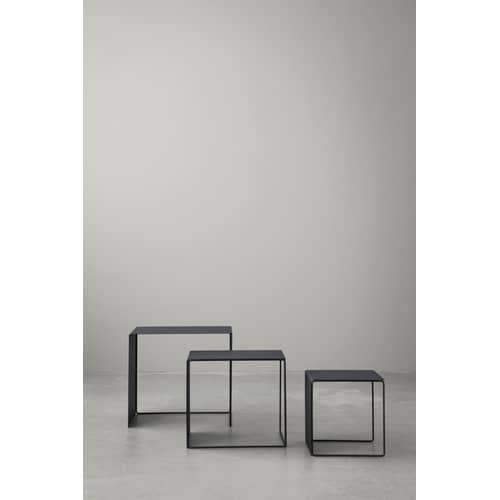 Tables gigognes Cluster métal beige / Set de  3 / Seconde vie - Ferm Living - Beige Cachemire - Acier thermolaqué