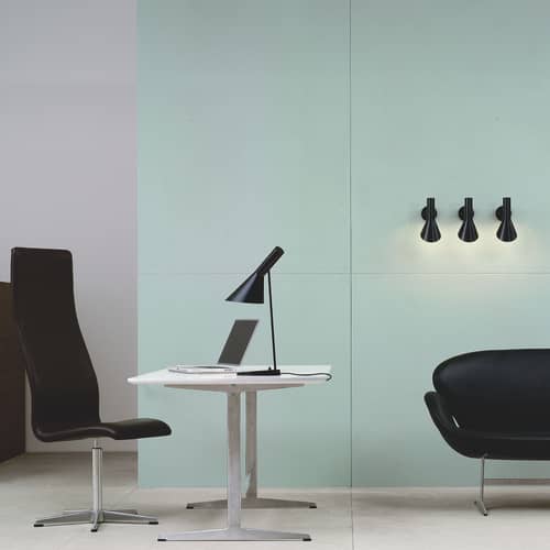 Applique AJ métal noir / Sans câble - Orientable / Arne Jacobsen, 1957 - Louis Poulsen - Noir - Acier