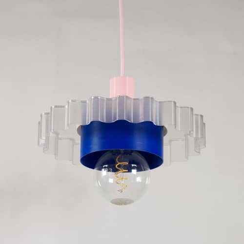 Pendelleuchte Gigi n°3 plastikmaterial bunt / Ø 28 x H 14,5 cm - Recycelter Kunststoff / Hergestellt in Frankreich - Warren & Laetitia - Kabel Rosa / Blau / Weiß - Bioplastik, Recycelter Kunststoff