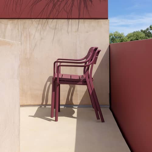 Fauteuil empilable Cassia rouge - NARDI - Bordeaux - Résine de fibre de verre