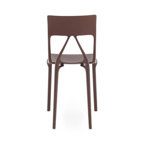 Chaise empilable A.I. Lite plastique marron / Conçu par intelligence artificielle - Recyclé - Kartell - Moka - PMMA recyclé