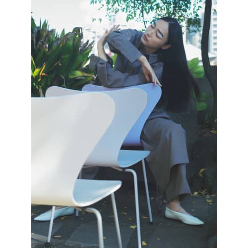 Chaise empilable Série 7 bois bleu / Frêne teinté - Arne Jacobsen, 1955 - Fritz Hansen - Bleu Lavande / Pieds chromés - Acier chromé, Contreplaqué de frêne teinté