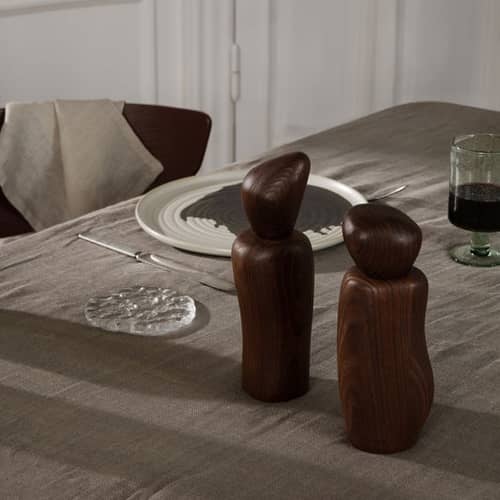 Moulin à épices Cairn / Frêne FSC - Ø 6 x H 21 cm - Ferm Living - Bois foncé - Frêne massif