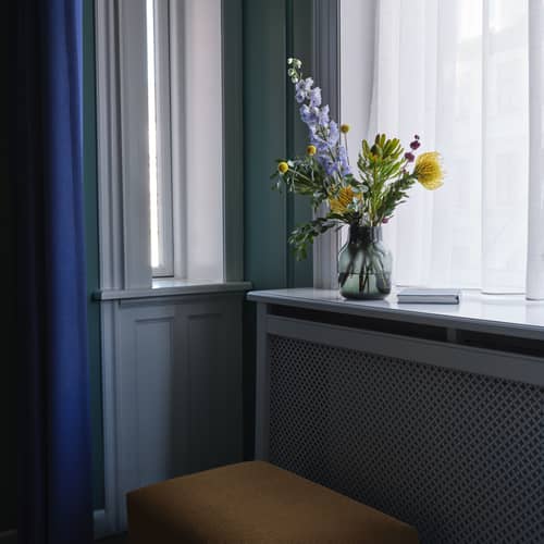 Vase Silent verre vert / Ø 15 x H 19 cm - Muuto - Vert foncé - Verre soufflé bouche
