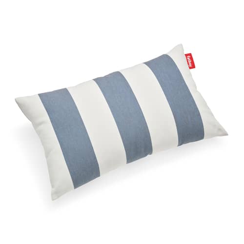 Coussin d\'extérieur King OUTDOOR tissu bleu / Tissu Olefin - 66 x 40 cm - Fatboy - Rayé bleu Océan (Olefin) - Mousse polyester, Tissu oléfine