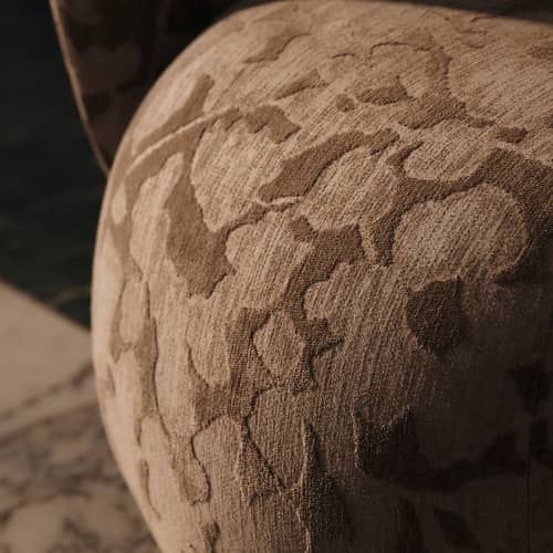 Fauteuil rembourré Rico / Tissu jacquard - Ferm Living - Taupe motif floral (tissu Cilla) - Bois, Mousse, Tissu