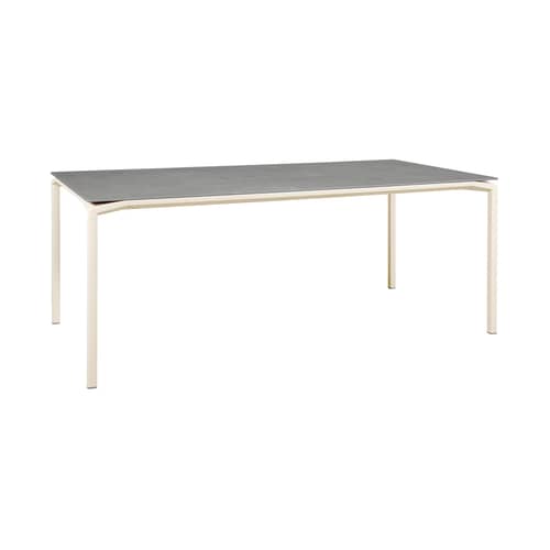 Table rectangulaire Calvi Minérale / 195 x 95 cm (8 personnes) - Plateau Dekton (aspect pierre) - Fermob - Gris (Dekton) / Pieds Beige latte - Aluminium laqué, Céramique Dekton