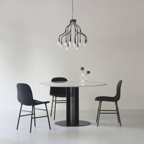 Pendelleuchte Vekst Small metall schwarz / Ø 62 x H 54 cm - 12 Zweige (inkl. Glühbirnen) - Normann Copenhagen - Schwarz - Opalglas, thermolackierter Stahl