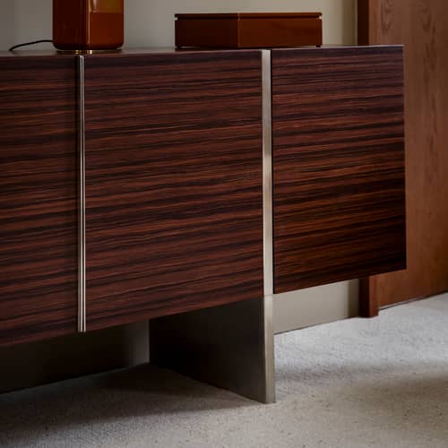 Buffet Maestra bois marron / L 190 x P 45 x H 80 cm - RED Edition - Palissandre / inox - Acier inoxydable, Placage palissandre