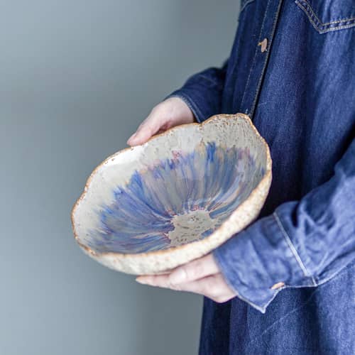 Amalia Salad bowl ceramic blue / Ø 24 x H 8 cm - 1.4 L - Bloomingville - Blue - Enamelled sandstone