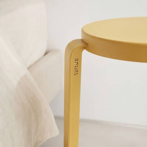 Tabouret empilable Lou Chroma bois jaune / Bois éco-certifié - TIPTOE - Jaune brioche - Acier, Bois éco-certifié