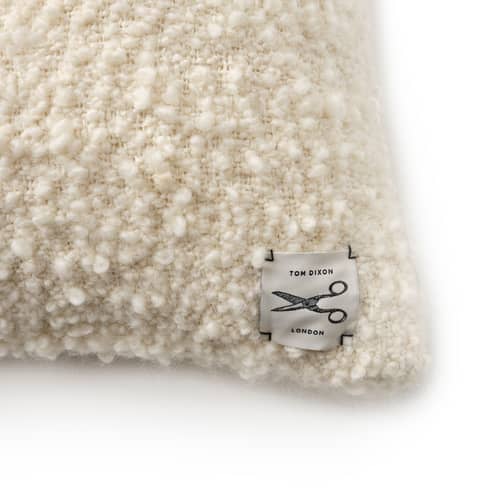 Coussin Bobble beige / Tissé main - 45 x 45 cm - Tom Dixon - Naturel - Laine bouclée recyclée, Polyester recyclé