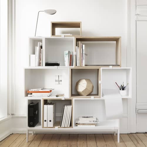 Étagère Stacked bois vert / Large rectangulaire 65x43 cm / Avec fond - Muuto - Vert kaki - MDF peint
