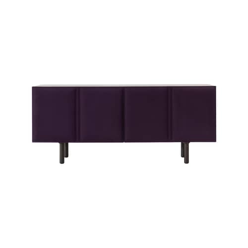 Anrichte Tacito holz violett / B 180 x H 77 cm - Türen aus Filz - Magis - Violett (Innenseite Türen: Orange) - eloxiertes Aluminium, Filz, Holzfaserplatte