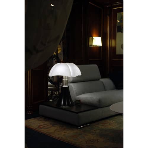 Lampe de table Pipistrello / H 66 à 86 cm - Gae Aulenti, 1965 - Martinelli Luce - Noir brillant - Acier galvanisé, Aluminium laqué, Méthacrylate opalin