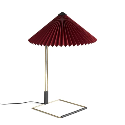 Lampe de table Matin Large LED tissu rouge / H 52 cm - Hay - Rouge oxyde / Laiton poli - Acier finition laiton, Coton plissé