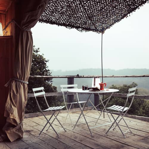 Table pliante Bistro / Ø 96 cm - 5 personnes / Trou parasol - Fermob - Pesto - Acier laqué