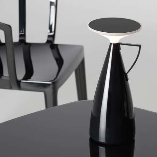 Lampe sans fil rechargeable Camomille LED noir / By Philippe Starck - Recyclé - Kartell - Noir - PMMA recyclé