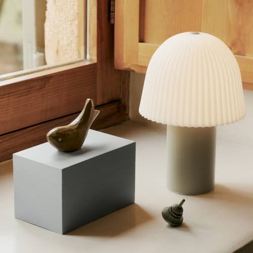 Frill Wireless rechargeable lamp plastic material beige - Ferm Living - Cashmere beige / White - Lacquered iron, Polythene