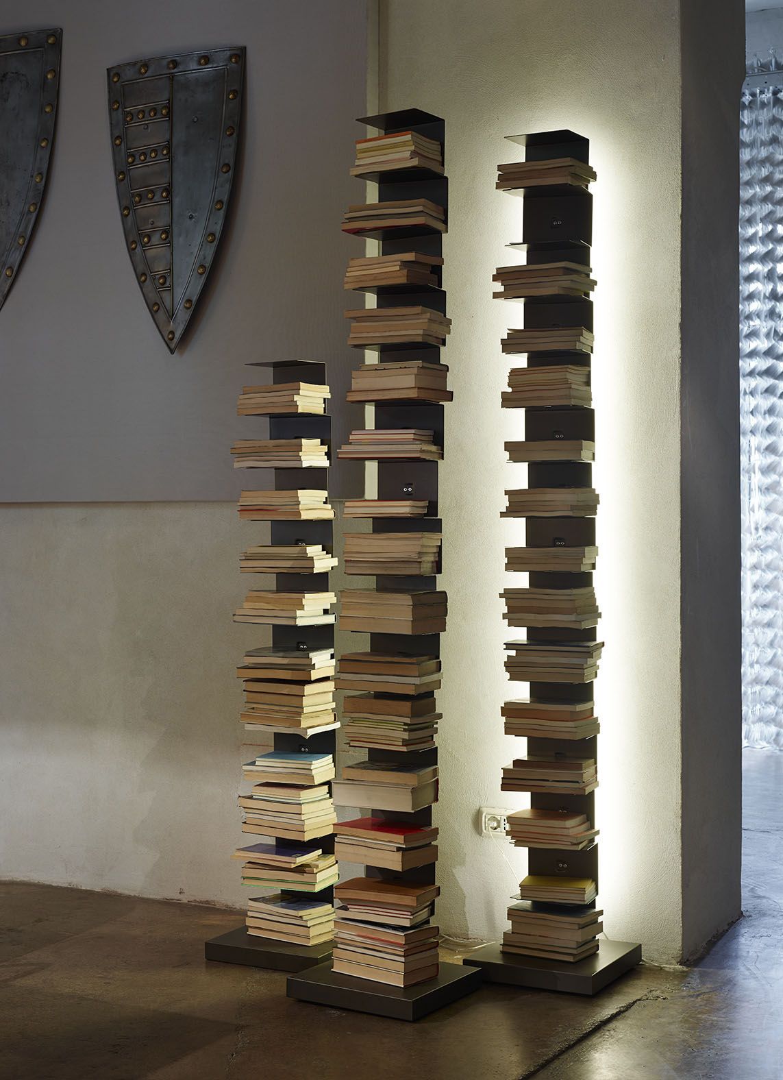 Opinion Ciatti Ptolomeo Luce Luminous bookcase - black | Made In