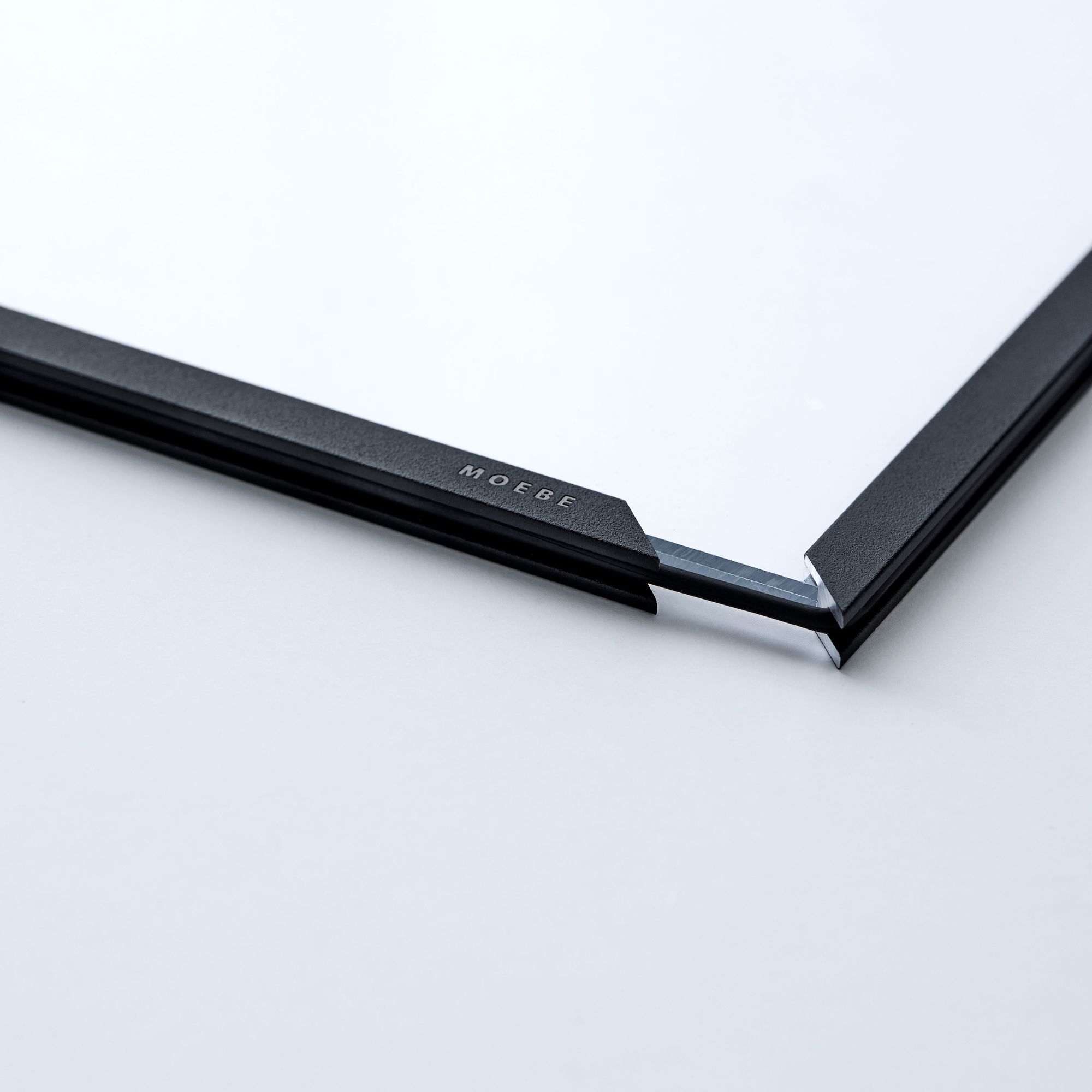 frame-a3-black-aluminium-