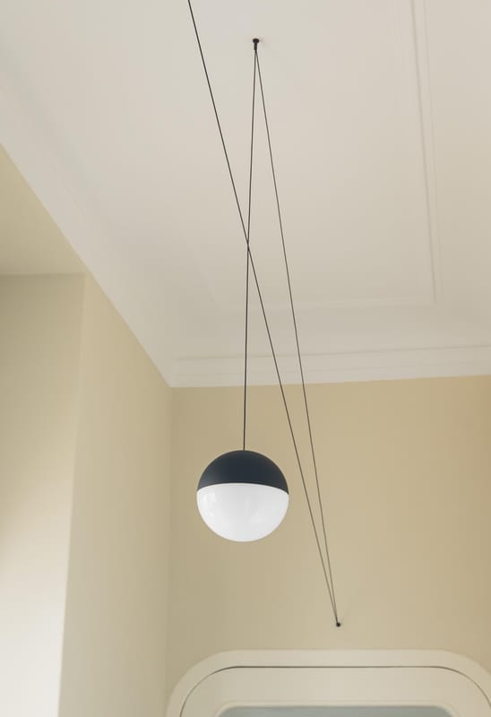 Suspension String Light Sphere Flos - noir