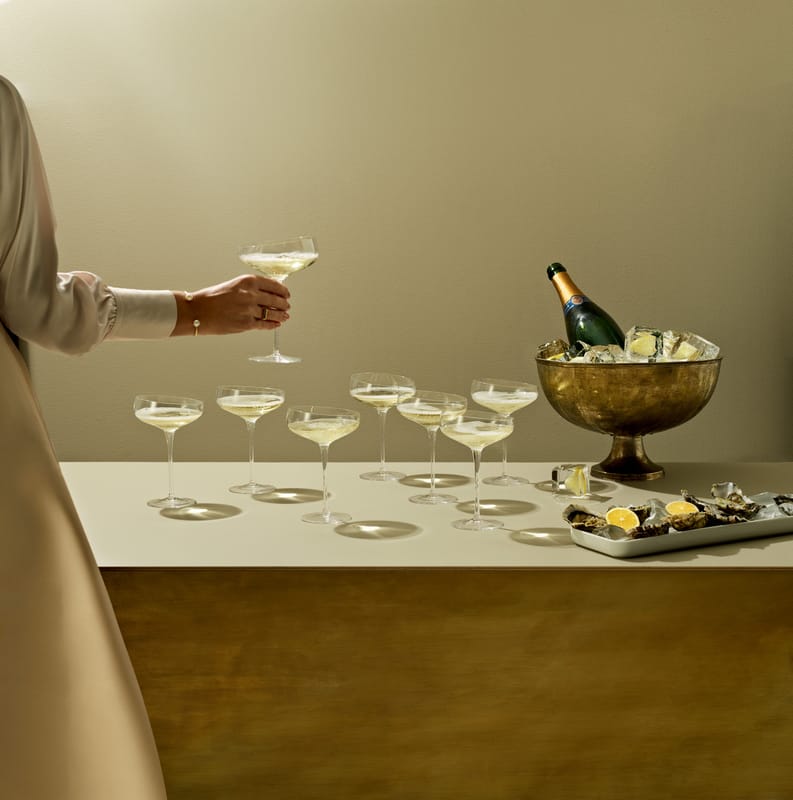 Coupes à champagne en verre soufflé à la bouche avec dorure • Les Tables  d'Eva