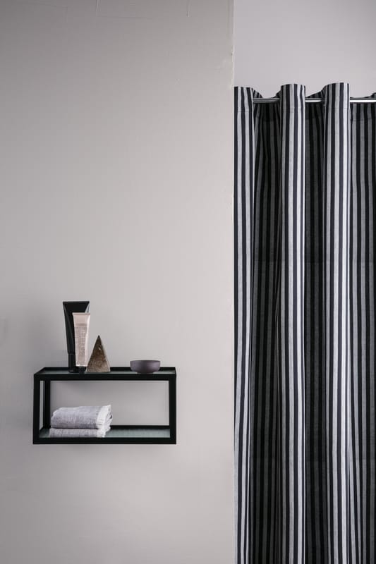 Tenda per doccia Chambray Striped di Ferm Living - grigio nero