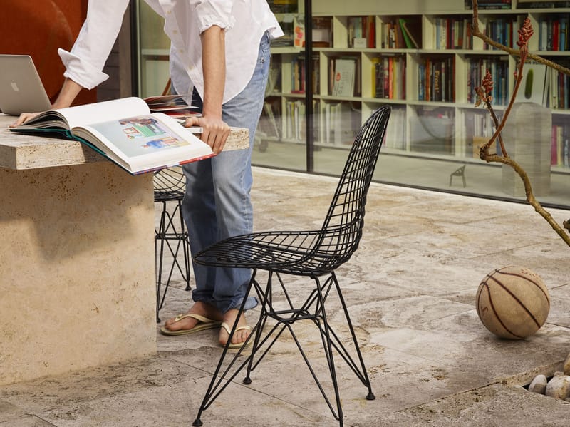 Vitra Wire Chair DKR Chair black Made In Design UK