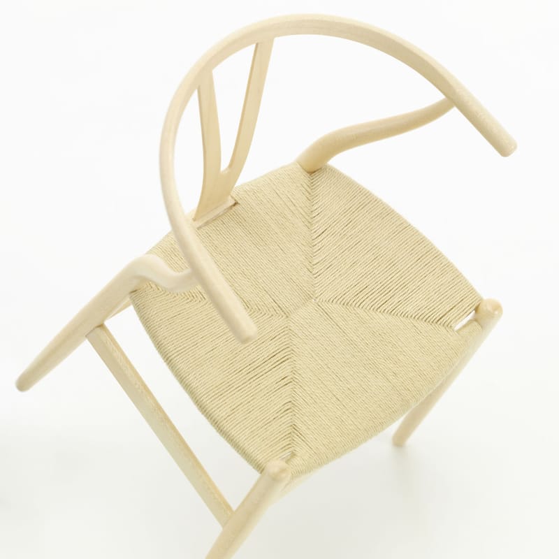Miniatura Y-Chair di Vitra - legno naturale