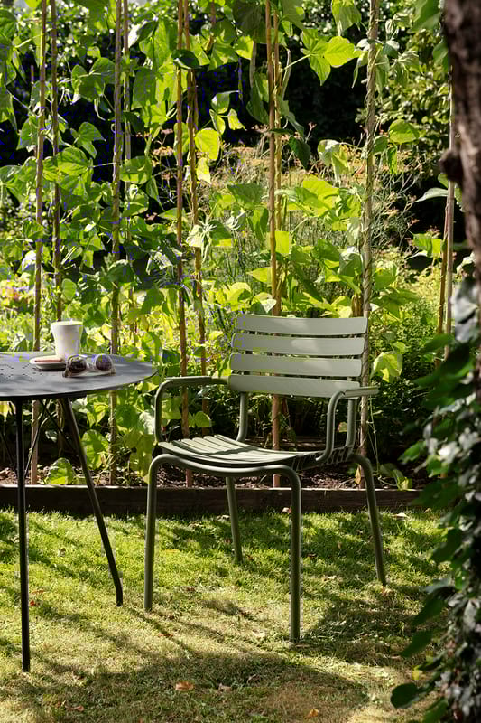 Green on sale stackable chairs
