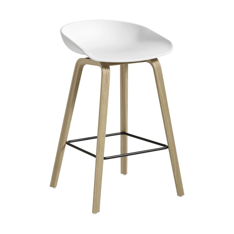 Furniture - Bar Stools - About a stool AAS 32 Bar stool plastic material white / H 65 cm - Hay - White / Lacquered oak / Black footrest - Lacquered oak, Polypropylene