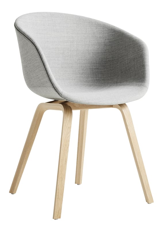 Möbel - Stühle  - Gepolsterter Sessel About a chair AAC23 textil grau holz natur / Ganz mit Stoff & matt lackierter Eiche - Hay - Hellgrau (Remix 123) / Eiche matt lackiert -  Contreplaqué de chêne verni mat, Polypropylen, Schaumstoff, Stoff Remix