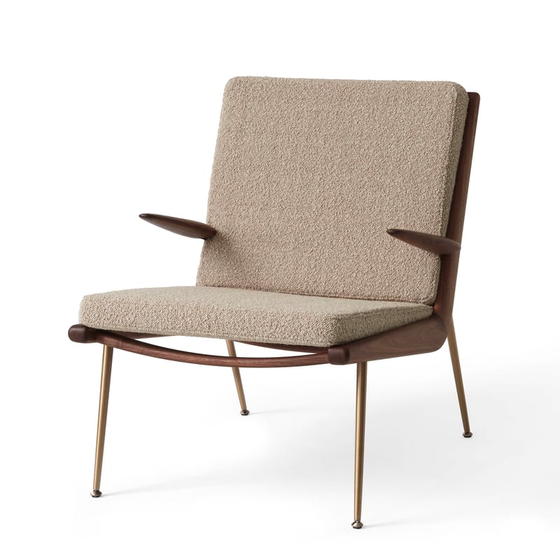 Furniture - Armchairs - Boomerang HM2 (1956) Padded armchair textile white beige natural wood / With armrests - Walnut - &tradition - Beige (Karakorum bouclé fabric) - Brass, Fabric, HR foam, Solid walnut