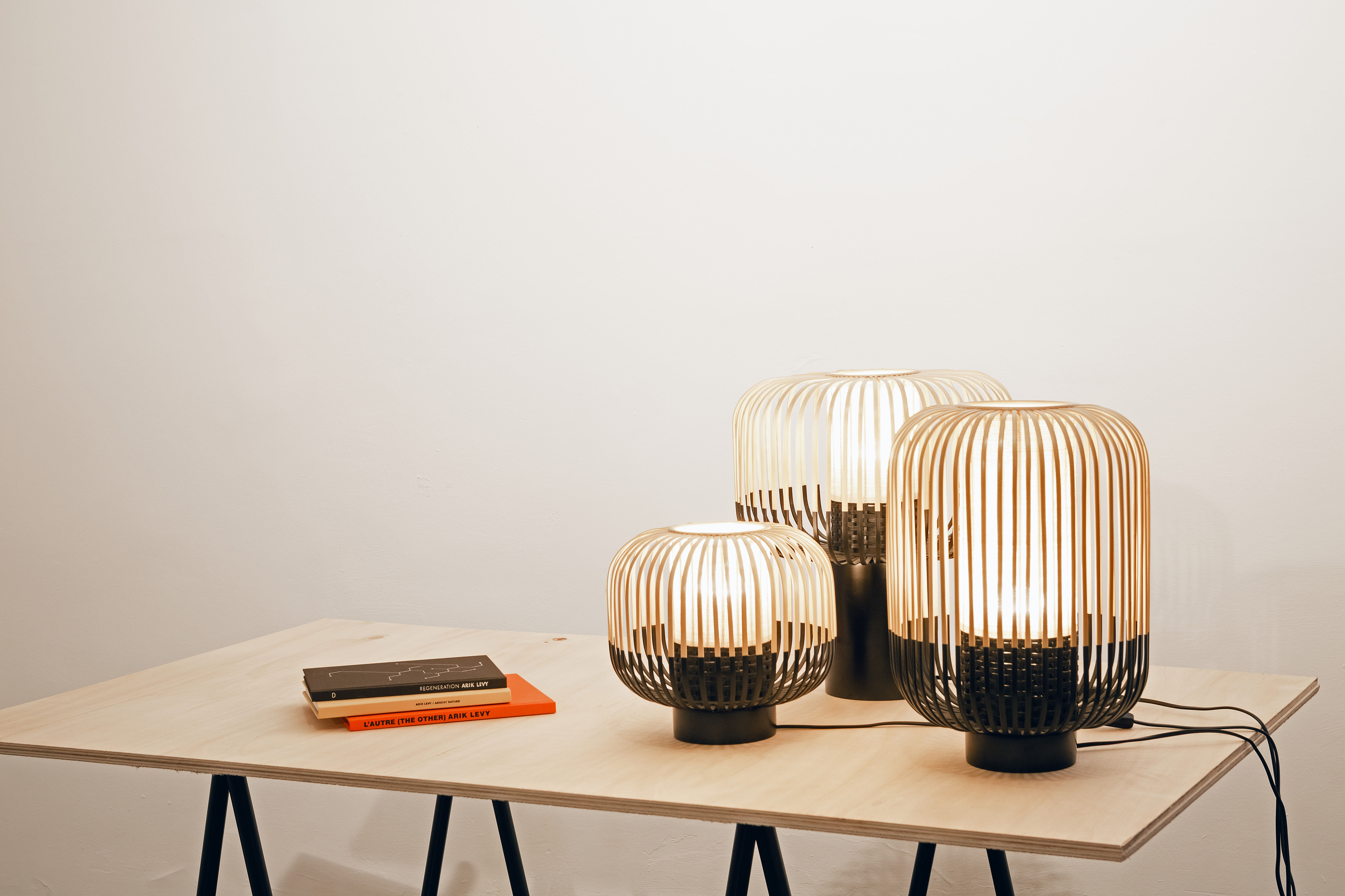Lampe de table Bamboo Light / H 24 x Ø 27 cm H 24 cm - Noir - Forestier