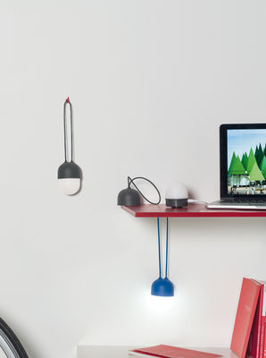 2 intensit/és lumineuses Lampe nomade rechargeable CLOVER Alimentation sur port USB Autonomie 7h Lanterne LED R/ésiste /à la pluie