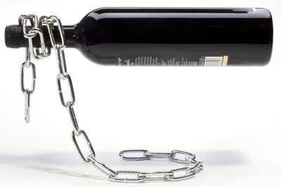 Tableware - Fun in the kitchen - Chaîne Bottle holder by Pa Design - Metal - Nickel-plate iron