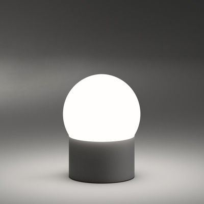 Vibia - Lampe sans fil rechargeable June en Métal, Aluminium laqué - Couleur Blanc - 14.42 x 14.42 x