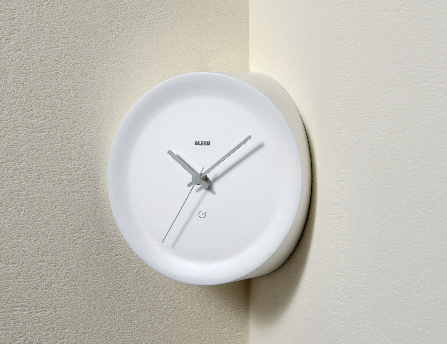 Wanduhr Ora In von Alessi - Weiß/Grau | Made In Design