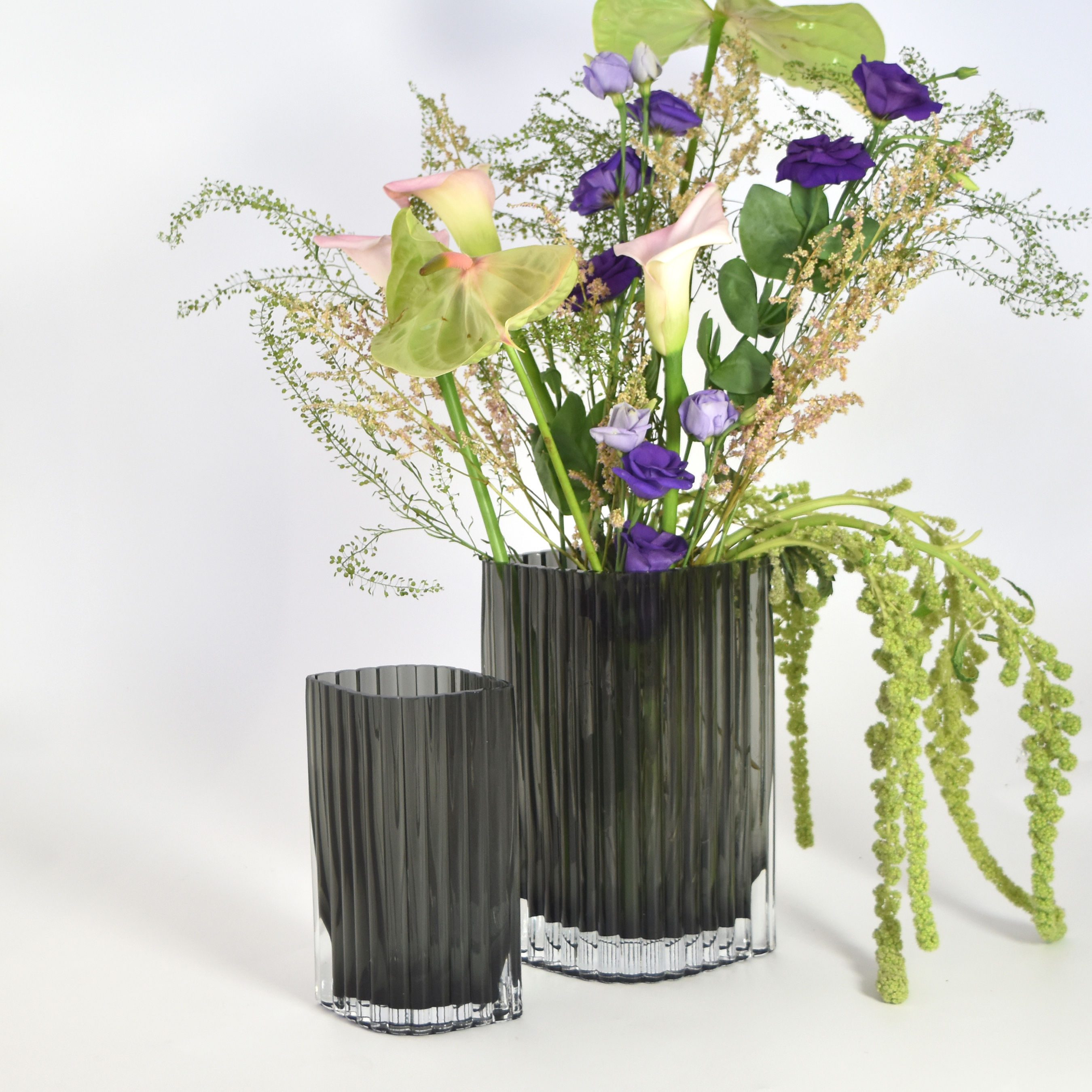 AYTM Folium Large Vase black Made In Design UK