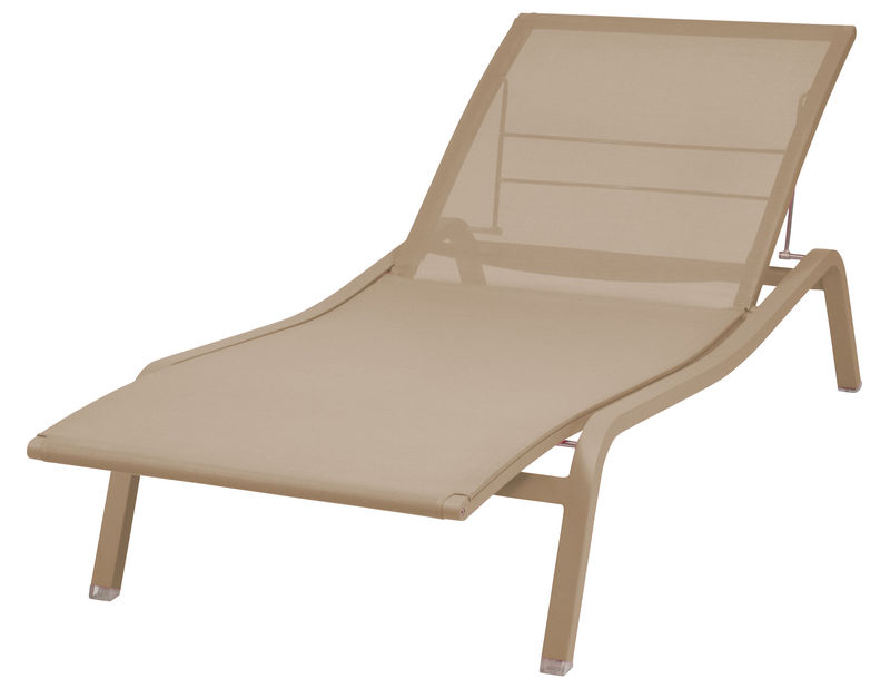Outdoor - Sun Loungers & Hammocks - Alizé Stackable reclining deckchair metal beige / width 80 cm - 5 positions - Fermob - Flecked nutmeg - Lacquered aluminium, Polyester cloth