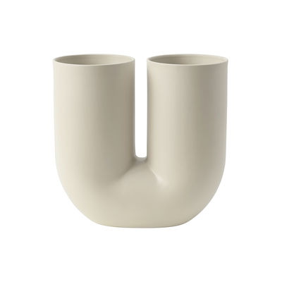 Decoration - Vases - Kink Vase - / Porcelain by Muuto - Sand - Ceramic