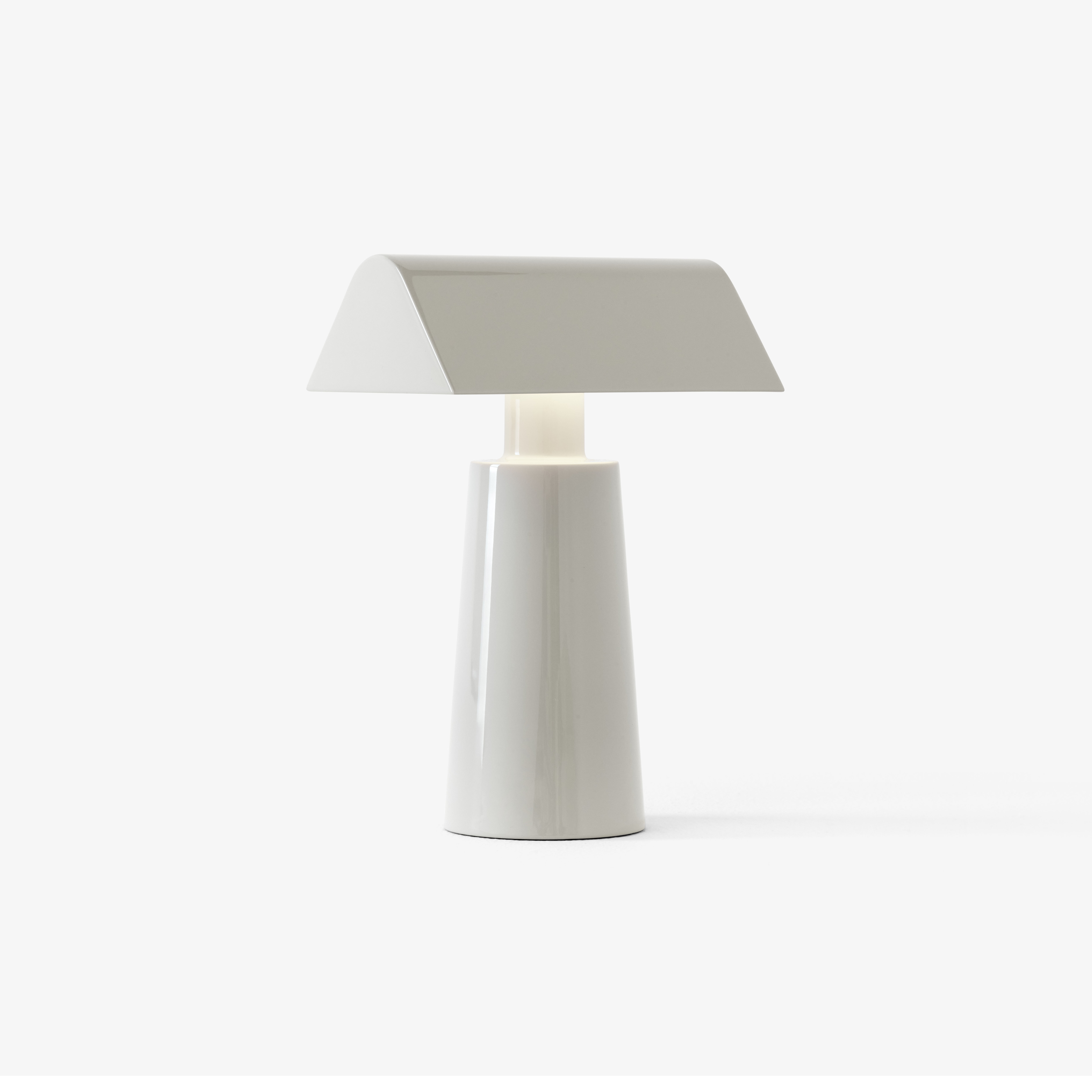 Lampe led sans fil pyramide blanche - Lux et Déco, Centre de table